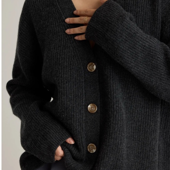 Quince Cashmere Charcoal Box Cardigan Small - Picture 2 of 7